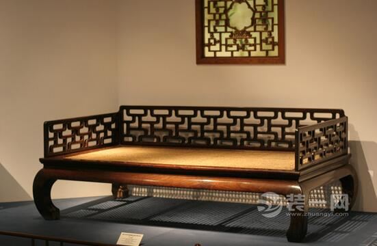 坐睡功能兼具的寝具 佛山装修网科普罗汉床相关知识